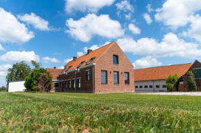 Farmhouse Hoeve Den Ast 5 separate bedrooms with bathrooms
